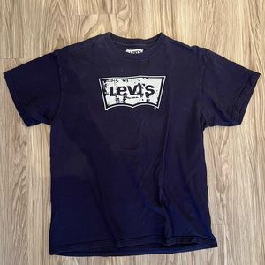 Levi’s T-shirt